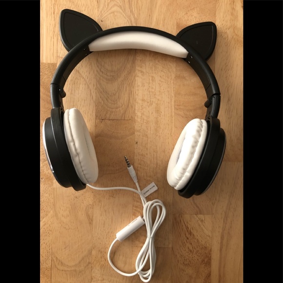 Bass Jaxx Glitter Cat Headphones with Built-in Microphone - Picture 2 of 4